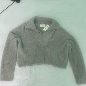 Abercrombie & Fitch Light Gray Cowl Neck Sweater